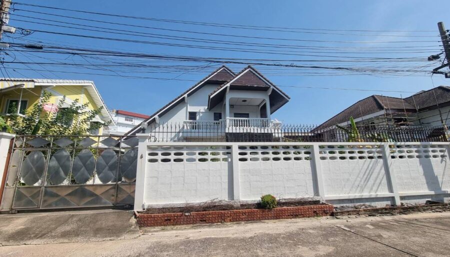 ขายบ้านเดี่ยว 2 ชั้น ปากน้ำ ตรงข้าม รพ.สมุทรปราการ ทำเลดี เดินทางสะดวก โทร 0813436920 เจ้าของขายเอง