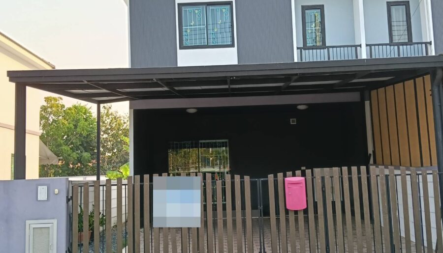 ขายด่วน บ้านทาวเฮ้าส์ หมู่บ้านศิวาลัย บางสมัคร บางปะกง ฉะเชิงเทรา สภาพใหม่ เนื้อที่ 42 ตรว. โทร 0632359638