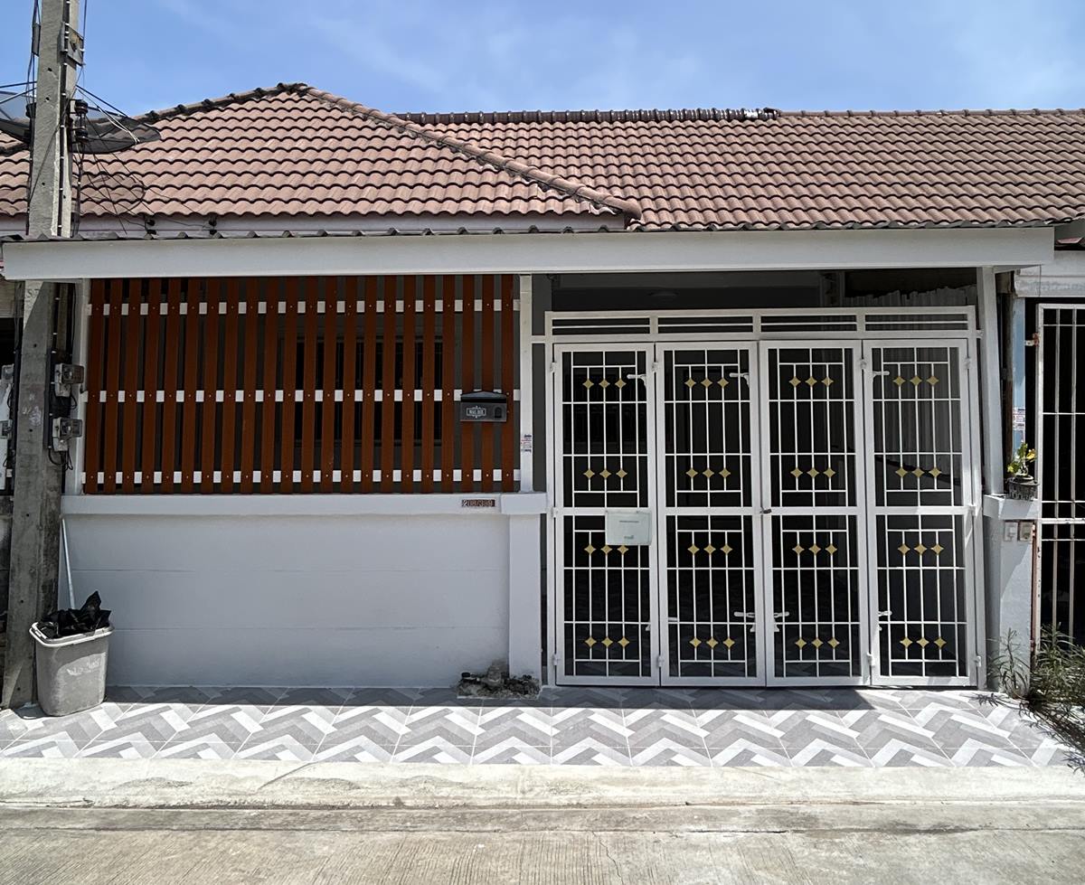 ทาวน์เฮ้าส์ รีโนเวทใหม่ ให้เช่า ม.นิราวิลล์ ฝั่งตรงข้าม สวนอุตสาหกรรม จงสถิตย์ ใกล้ซอย บางบอน 5 โทร 0935109099